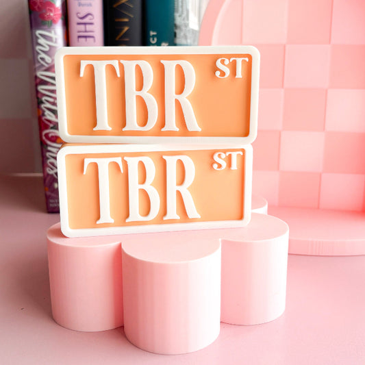 TBR ST | BOOKSHELF SIGN