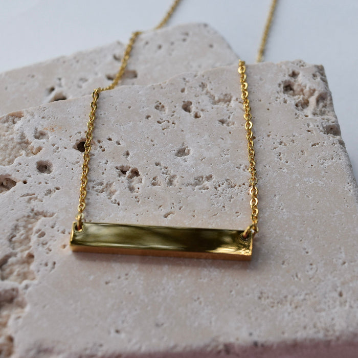 bar necklace in gold, stainless steel, gold plated