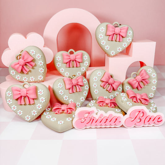 Coquette Corazon Barro Keychain