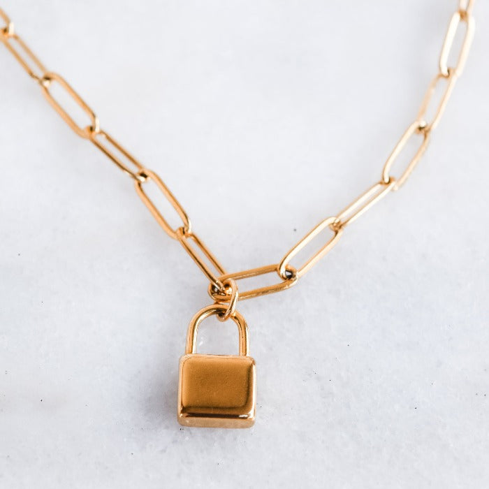 Unlock the key to your heart with our Locked in Love Paperclip Chain Necklace everlasting love. Personalize it with a custom engraving to make it truly one-of-a-kind. Express your passion and devotion with our necklace.