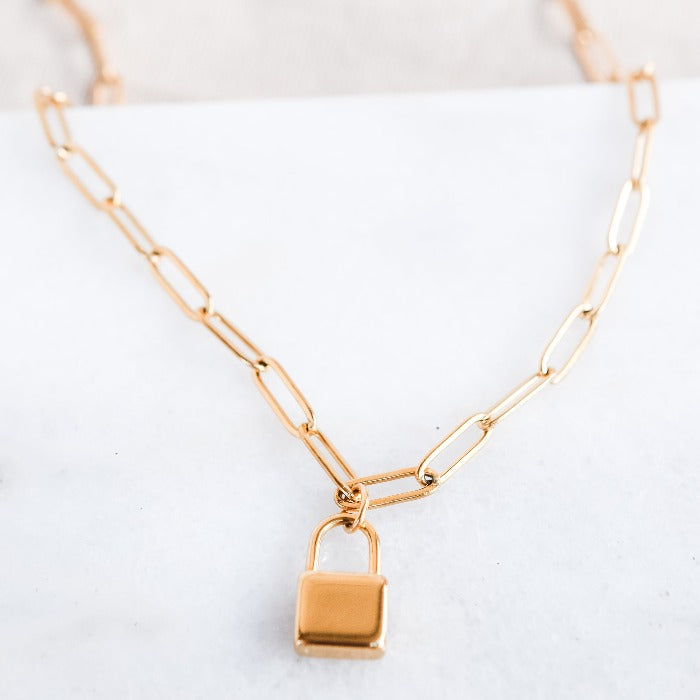 Unlock the key to your heart with our Locked in Love Paperclip Chain Necklace everlasting love. Personalize it with a custom engraving to make it truly one-of-a-kind. Express your passion and devotion with our necklace.