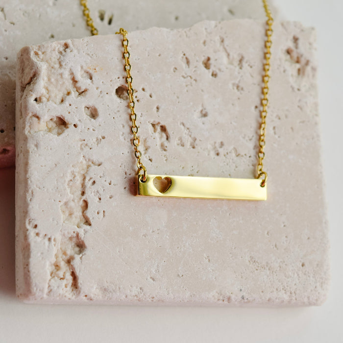 heart bar necklace in gold, stainless steel, gold plated