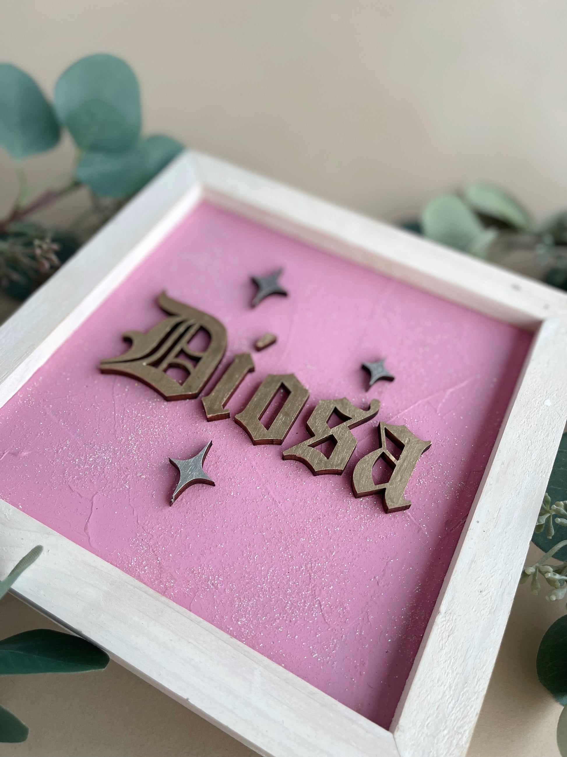 Diosa wood spanglish sign